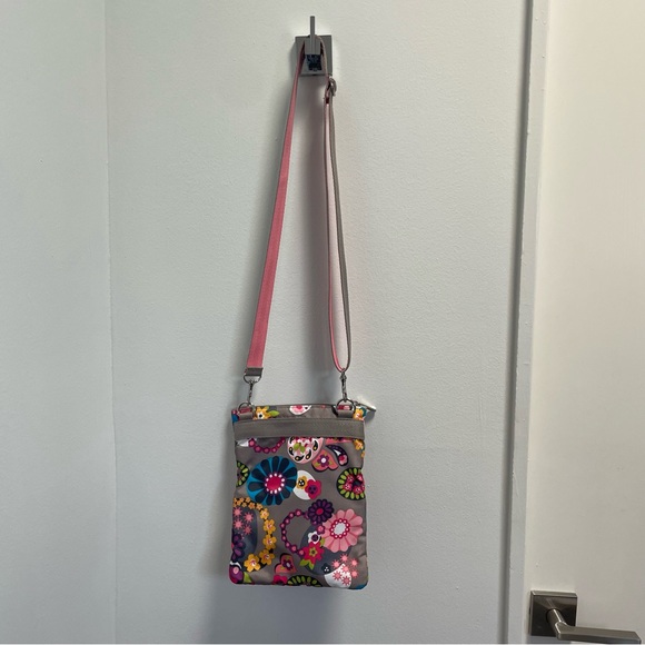 LeSportsac Kasey Crossbody Bag in Nylon - Picture 4 of 5